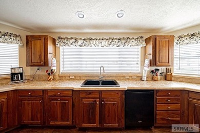 *$5,000 towards lot rent* Welcome to this impeccable 3-Bedroom - photo 18