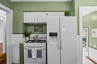 Welcome home to this charming 4-bedroom property offering the - photo 19
