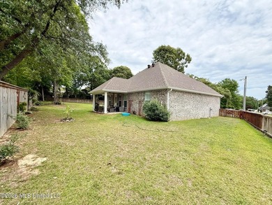 Whether you are a first time home buyer or looking to upgrade - photo 27