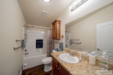 *$5,000 towards lot rent* Welcome to this impeccable 3-Bedroom - photo 36