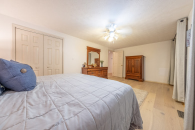2 Docks, Great View, Big sunroom with a garage! - photo 28