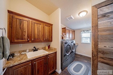 *$5,000 towards lot rent* Welcome to this impeccable 3-Bedroom - photo 40