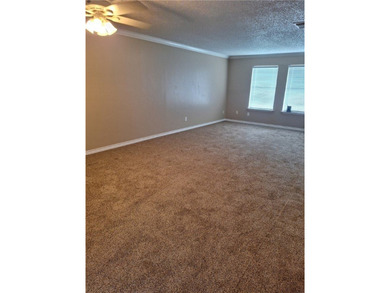 Perfect 2 bed 2 1/2 bath 2 car garage located in the Calallen - photo 3
