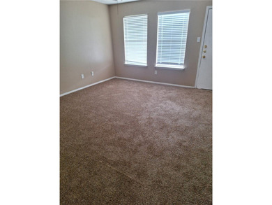 Perfect 2 bed 2 1/2 bath 2 car garage located in the Calallen - photo 9