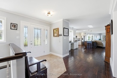 Welcome to 11805B Highway 38, a breathtaking waterfront bungalow - photo 3