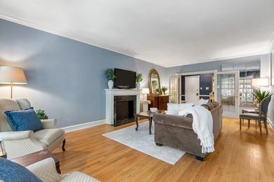 Set within a landmark Georgian Revival building, the unit is - photo 10