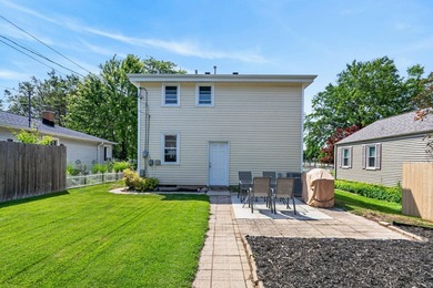 Meticulously maintained and move-in ready, this charming - photo 7