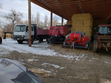 The state of Utah granted 700 Acres of Grazing Rights. Total - photo 12