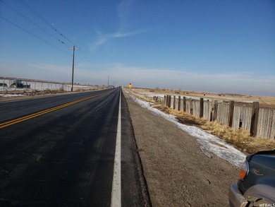 The state of Utah granted 700 Acres of Grazing Rights. Total - photo 21