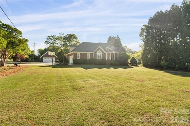 Beautiful brick home featuring an open floor plan and a spacious - photo 1