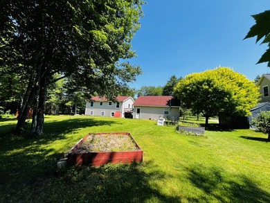 Welcome to this beautifully updated 3 bedroom, 2 bath home - photo 4