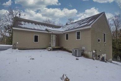 Welcome home to this peaceful & serene 3 bed, 2.5 bath - photo 6