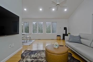 Welcome home to this peaceful & serene 3 bed, 2.5 bath - photo 9