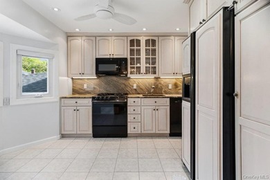 ***GPS USE NORTH MASSAPEQUA*** Welcome to Viceroy Estates! - - photo 12
