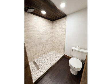 *FLAT YARD, ONE LEVEL, OUTBUILDING, NO CARPET*SO much has been - photo 15