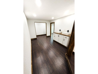 *FLAT YARD, ONE LEVEL, OUTBUILDING, NO CARPET*SO much has been - photo 20