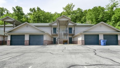 Lake Taneycomo Condo For Sale in Hollister Missouri