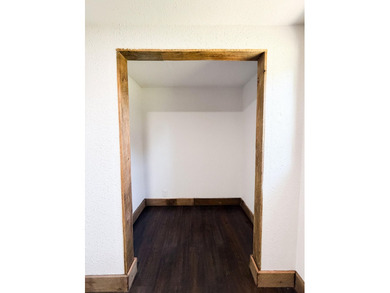 *FLAT YARD, ONE LEVEL, OUTBUILDING, NO CARPET*SO much has been - photo 22