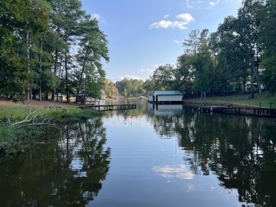Lake Home For Sale in Eatonton, Georgia