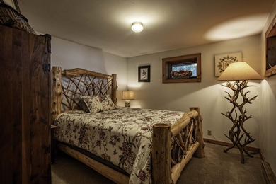 This magnificent year-round log home on First Lake offers 200 - photo 33