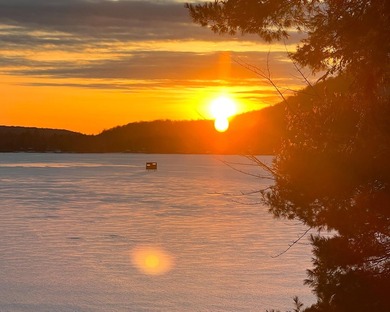 This magnificent year-round log home on First Lake offers 200 - photo 50