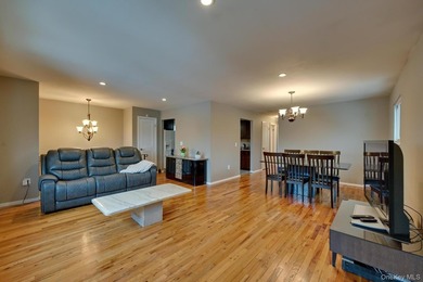 Welcome to 15 Snapper Court, perfectly nestled on a quiet - photo 4