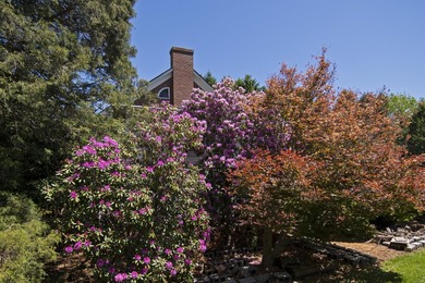 Welcome to this spacious 4,048-square-foot home at 192 Sunset - photo 11