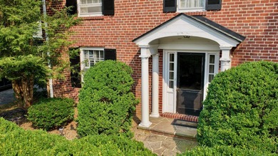 Welcome to this spacious 4,048-square-foot home at 192 Sunset - photo 16