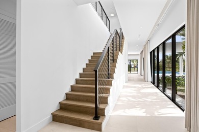 Hardly ever lived in with over $300K in premium upgrades already - photo 17