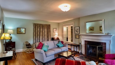 Welcome to this spacious 4,048-square-foot home at 192 Sunset - photo 18