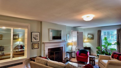 Welcome to this spacious 4,048-square-foot home at 192 Sunset - photo 19
