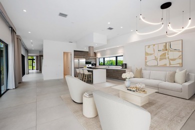 Hardly ever lived in with over $300K in premium upgrades already - photo 19