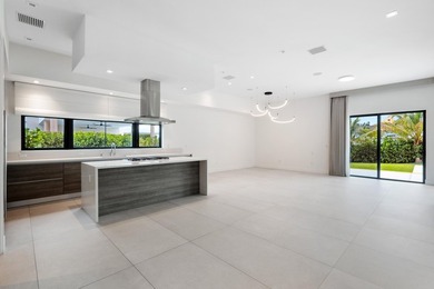 Hardly ever lived in with over $300K in premium upgrades already - photo 20