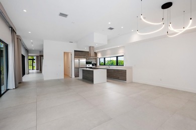 Hardly ever lived in with over $300K in premium upgrades already - photo 22