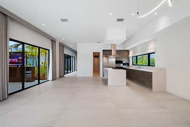 Hardly ever lived in with over $300K in premium upgrades already - photo 23