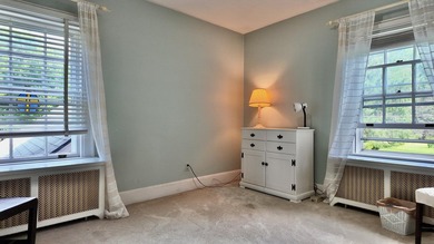 Welcome to this spacious 4,048-square-foot home at 192 Sunset - photo 47