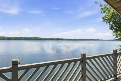 Swan Lake waterfront living doesn't get more immediate than this - photo 5