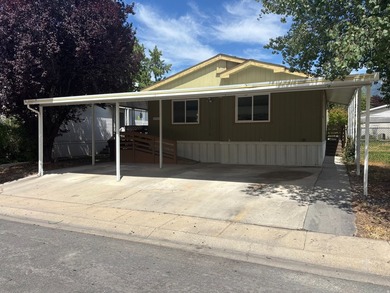 Welcome home to this beautifully updated and remodeled - photo 5