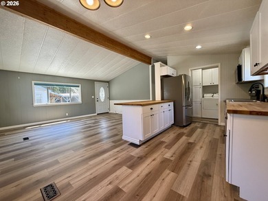 Discover easy, low-maintenance living in this beautifully - photo 8