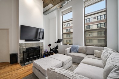 Discover this beautiful 2 BR/2 Bath split bedroom condo in River