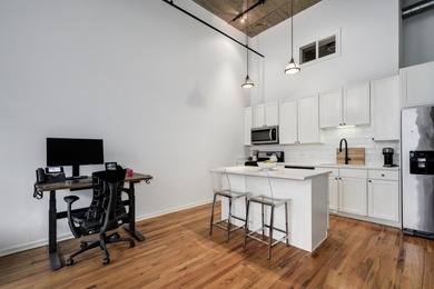 Discover this beautiful 2 BR/2 Bath split bedroom condo in River