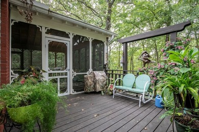Serene, tranquil, waterfront home on 39 acres! Tree lined - photo 21