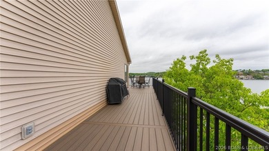 This top-floor 2BR/2BA unit offers privacy, thoughtful upgrades - photo 22