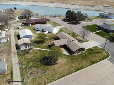 Location is key with this impeccably maintained 3 bed 2 bath - photo 38