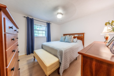 2 Docks, Great View, Big sunroom with a garage! - photo 36