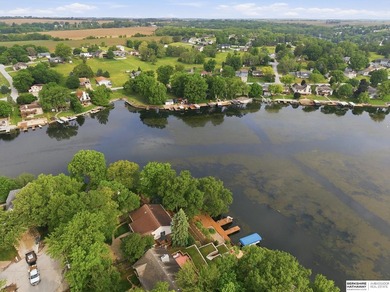 Lake living awaits at this Beaver Lake beauty! This 3 bed, 3 - photo 50