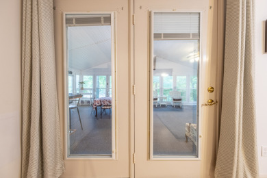2 Docks, Great View, Big sunroom with a garage! - photo 30