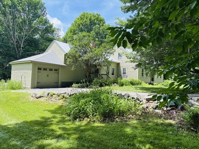 Charming and cozy, yet spacious antique cape with 3-4 bedrooms - photo 7