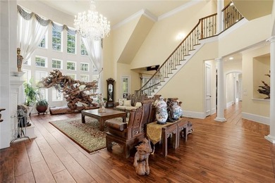 Perfectly positioned within the prestigious gated golf community - photo 4