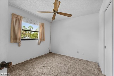 Priced to sell, this 3-bedroom, 1-bath villa in Principia Garden - photo 27